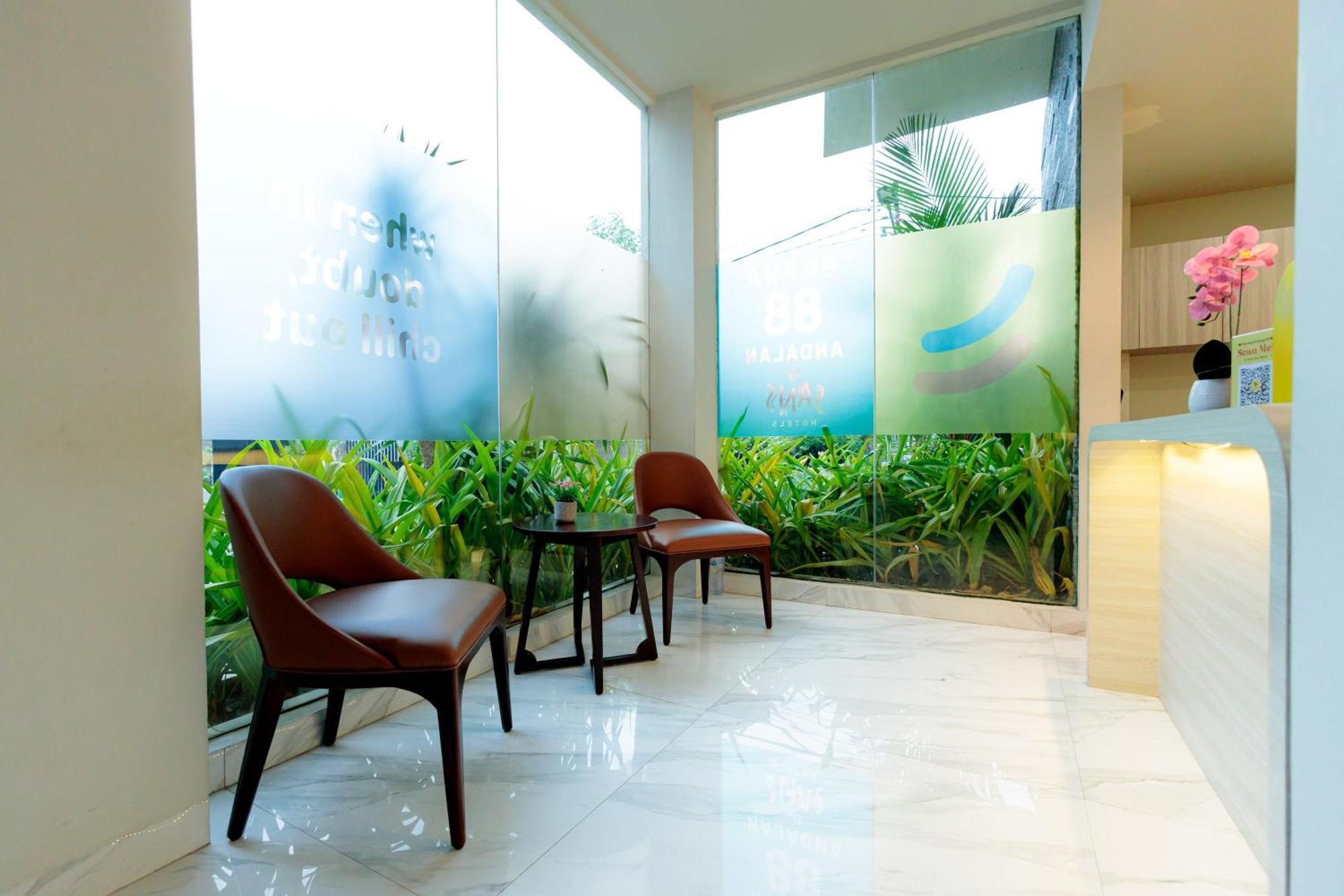 Sans Hotel 88 Andalan Surabaya By Reddoorz Luaran gambar